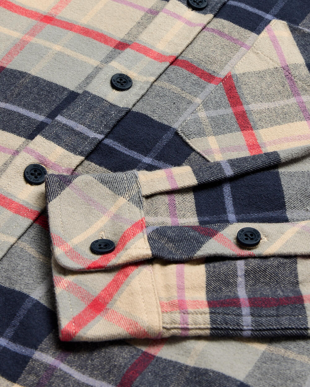 Fairbanks Flannel-Beige Multi Plaid-Regular-Detail--Model---L