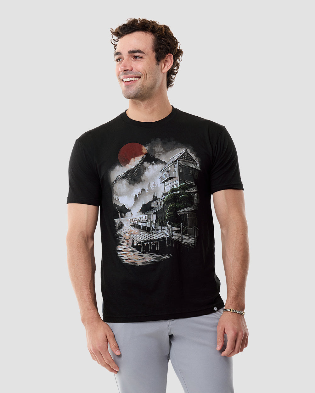 Misty Bay Tee-Black-Regular-Front--Chase---M