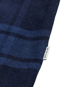 Fairbanks Flannel-Navy-Regular-Detail3--Zac---L