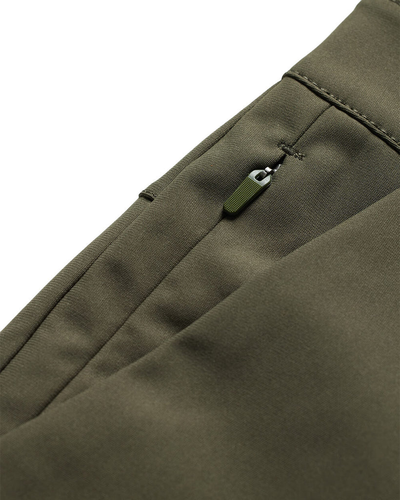 Daily Short-Dark Olive-7"-Regular-Detail 2--Alex---M