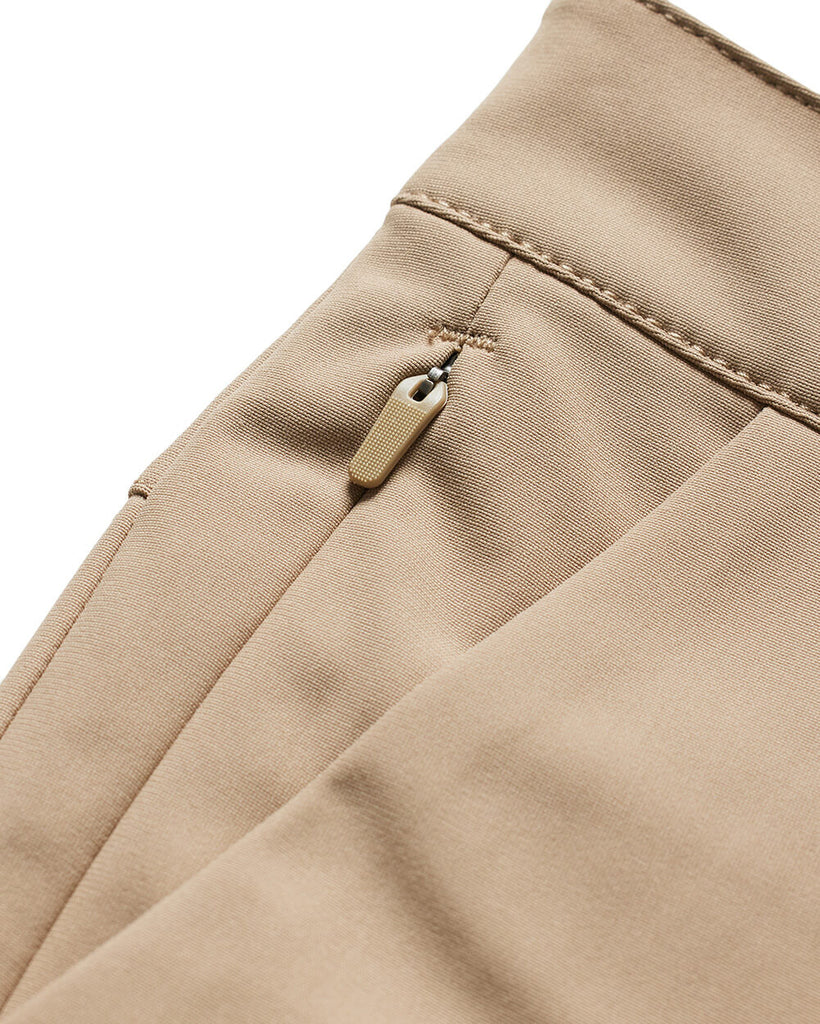 Daily Short-Khaki-9"-Regular-Detail 2--Alex---M