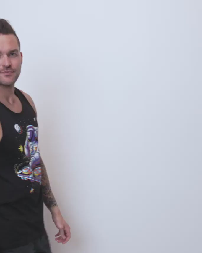 Universal Mix Tank-Black-Regular-Video--Model---L