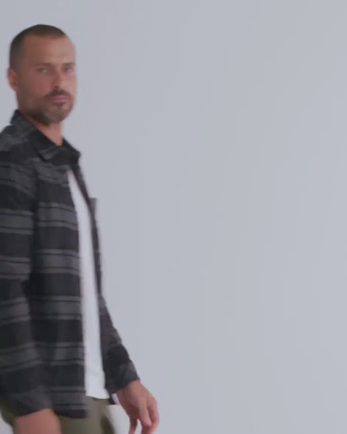 Fairbanks Flannel-Black/Dark Charcoal-Regular-Video--Model---L